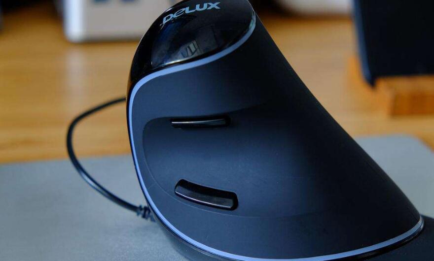 垂直鼠标和正常鼠标区别,垂直鼠标真的能告别鼠标手吗