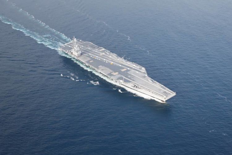 最大的航母能容纳多少人,世界最大的航母容纳多少人