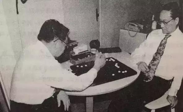 世间再无金大侠，射雕英雄成绝响！