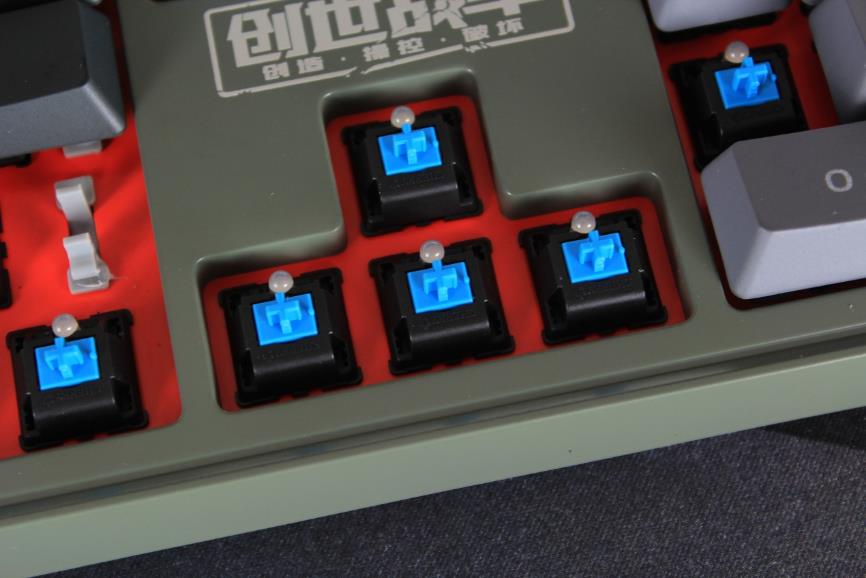 青轴红轴茶轴电竞游戏电脑,青轴全键无冲电竞键盘