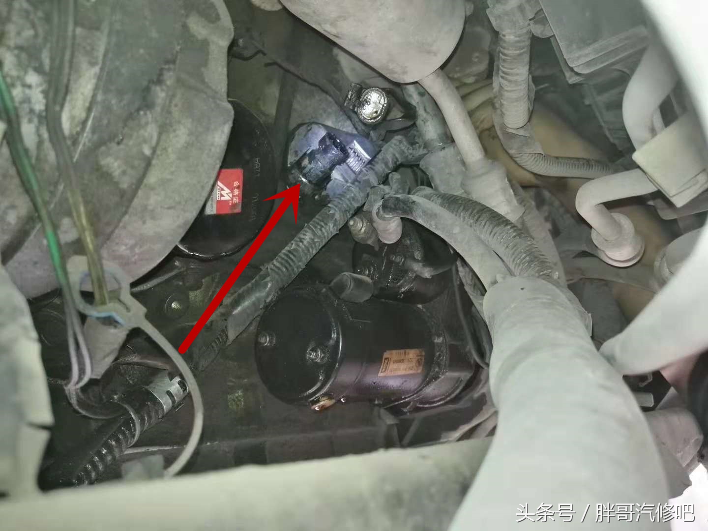 燃油堵塞传感器常见故障解析,发动机机油感应塞漏油