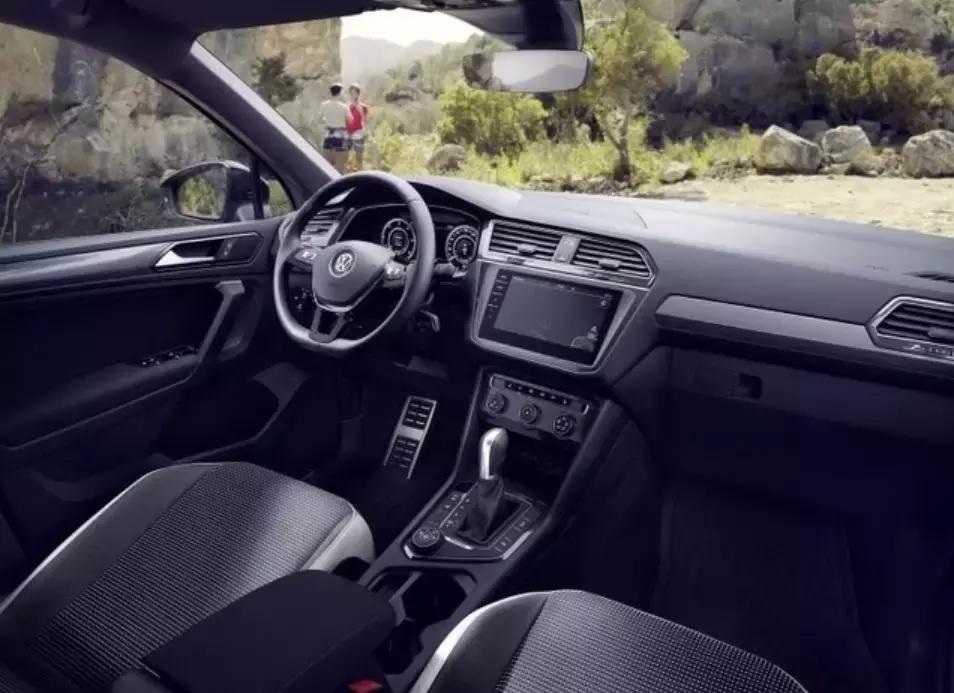 新款大众tiguan长轴版官图,新款大众tiguan实车曝光