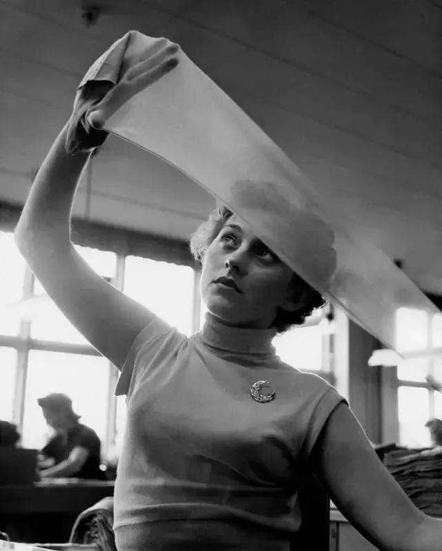 好看又便宜的长筒袜怎么穿,黑色短筒袜怎么穿好看