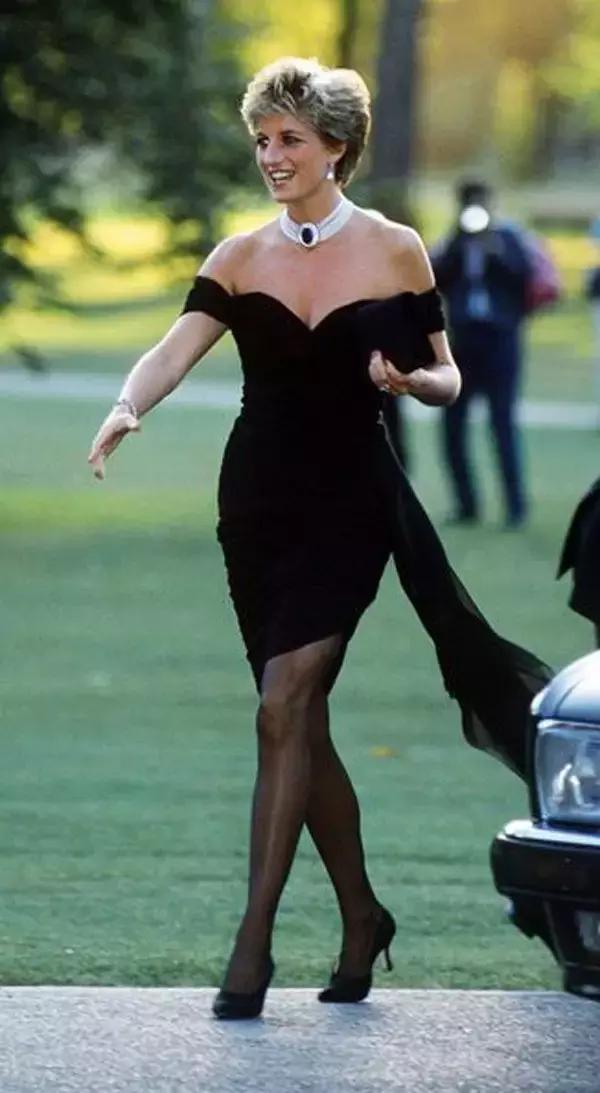 好看又便宜的长筒袜怎么穿,黑色短筒袜怎么穿好看