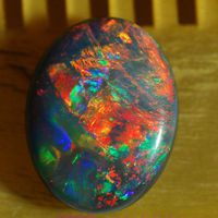 世界最贵欧泊石图片,极品欧泊石