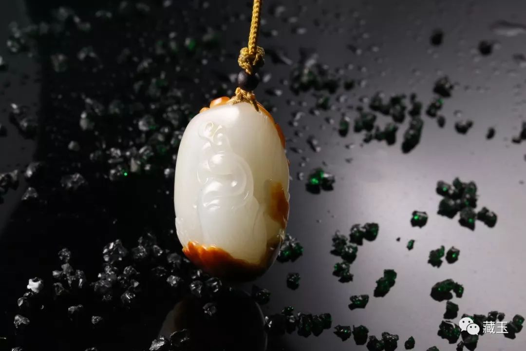 戴和田玉吊坠可以洗澡吗,和田玉手镯可以戴着洗头洗澡吗