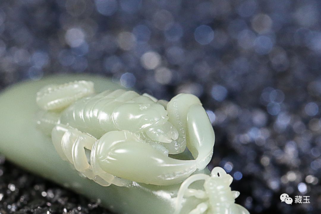 戴和田玉吊坠可以洗澡吗,和田玉手镯可以戴着洗头洗澡吗