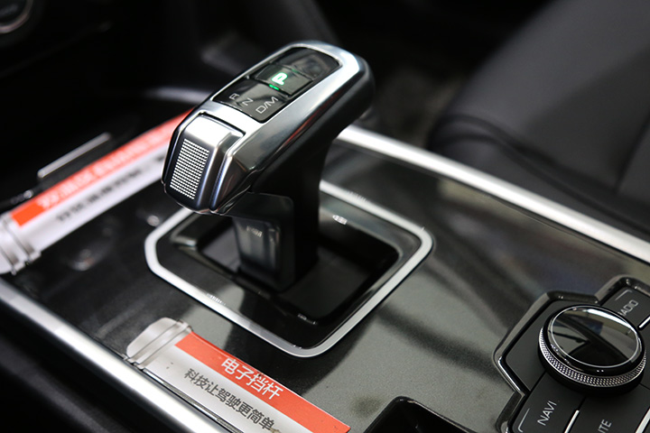 长城哈弗h62014款运动版2.4自动,哈弗h62023冠军版评价