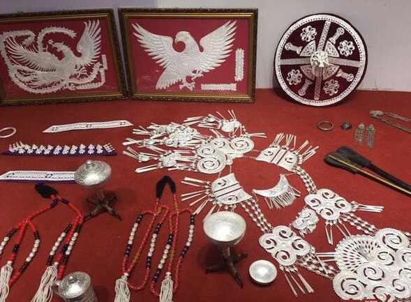 彝族银饰加工过程,凉山彝族银饰手工技艺