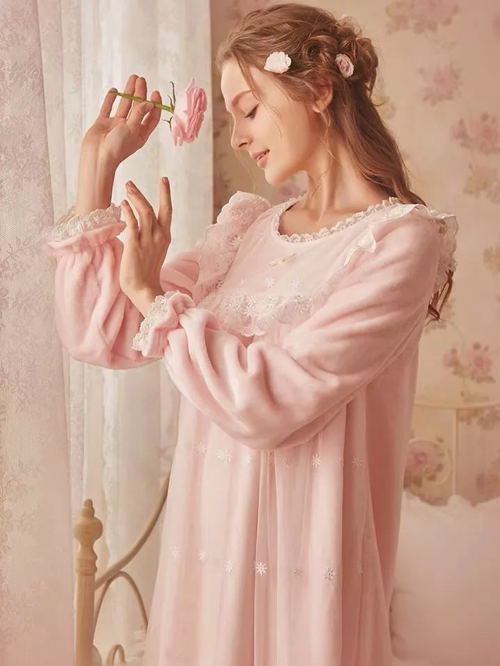 可甜可纯可性感,我们仙女连睡衣都要软fufu