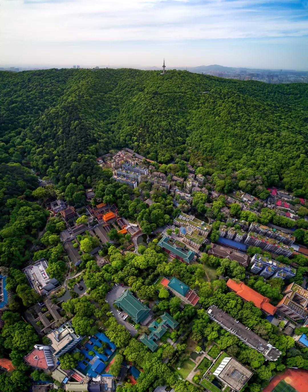 长沙：从心忧天下到快乐中国