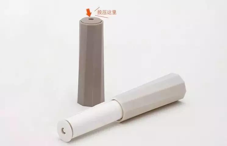 彻底消灭大衣尘屑?超实用的粘毛筒,值得我安利一整季!