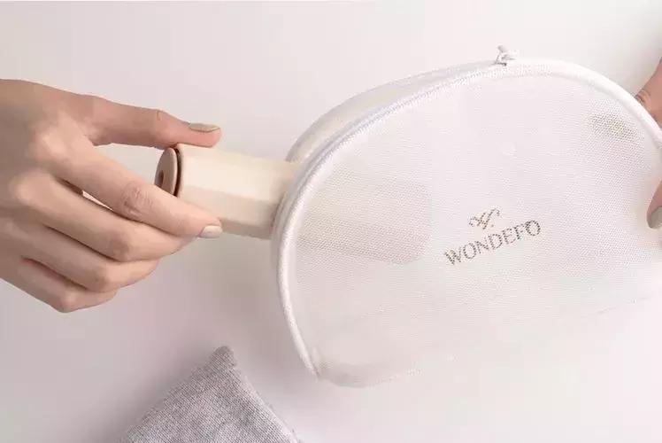 彻底消灭大衣尘屑?超实用的粘毛筒,值得我安利一整季!