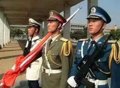 我国军礼服,军礼服哪年有