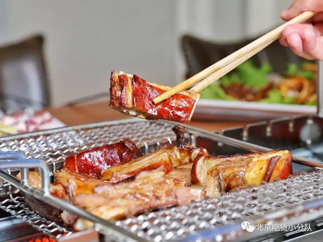 东北铁锅炖大缸烤串,东北大缸烤串视频