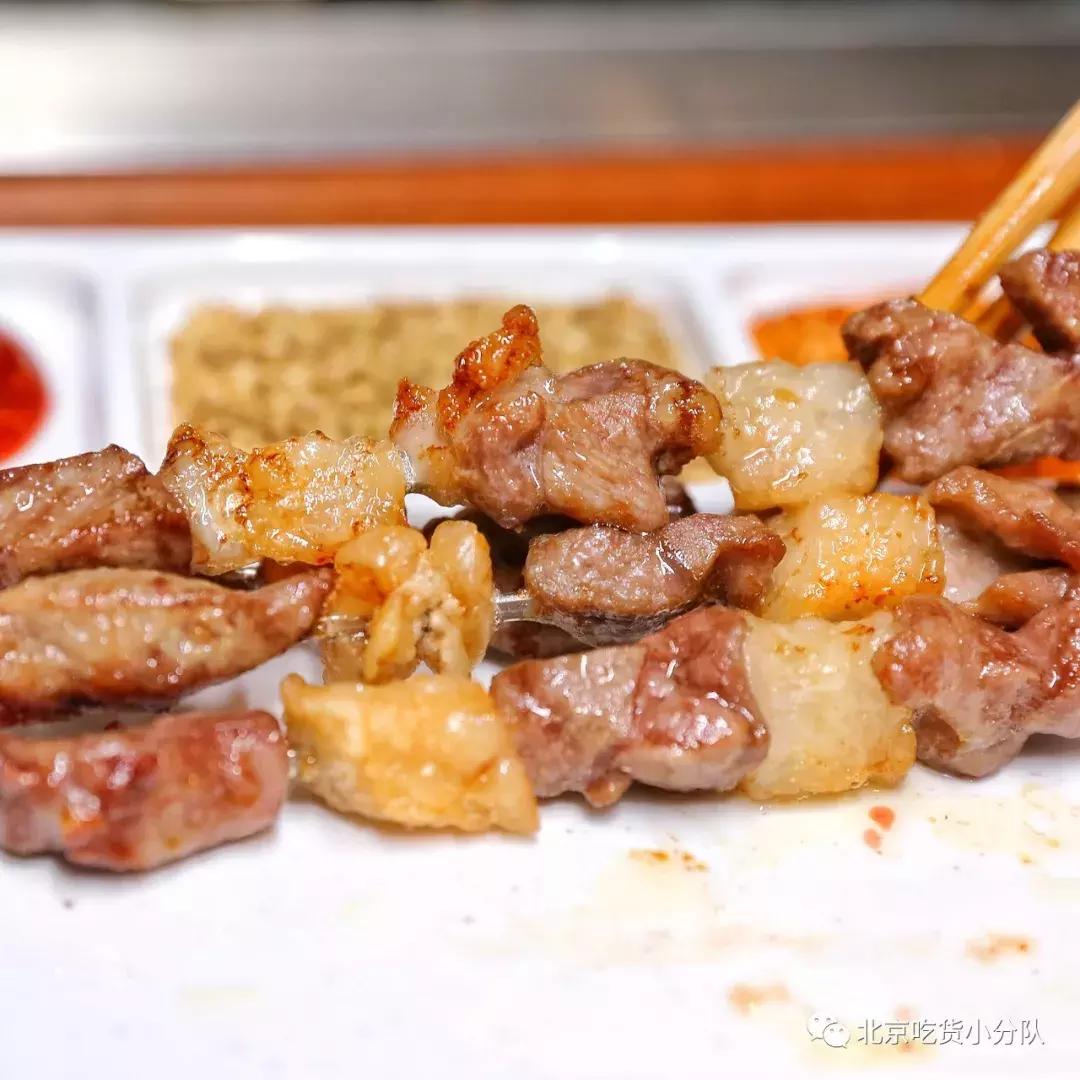 东北铁锅炖大缸烤串,东北大缸烤串视频