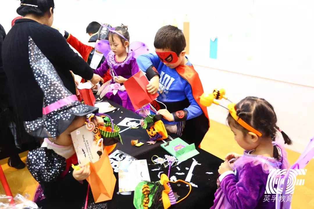 HappyHalloween｜英孚万圣狂欢夜，他们究竟经历了什么？