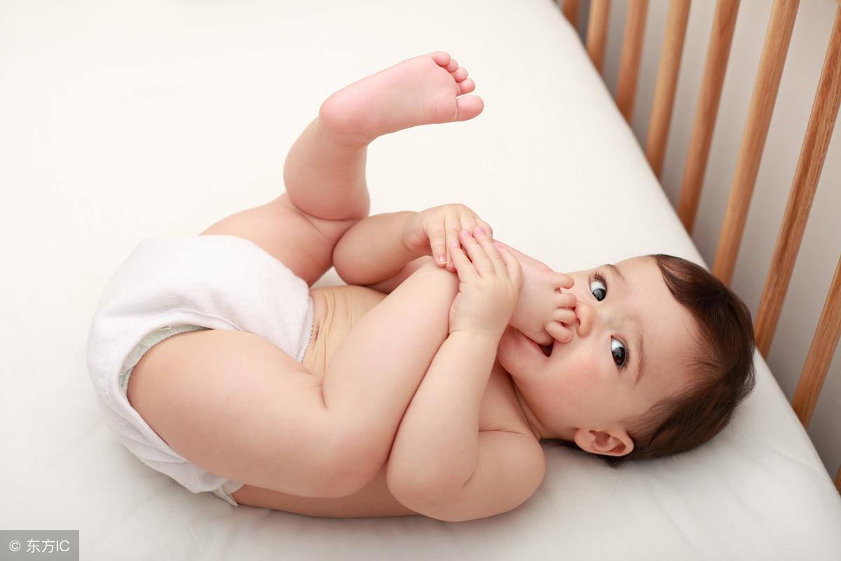 幼儿吮手指的原因和矫治方法,孩子吮手指是什么原因