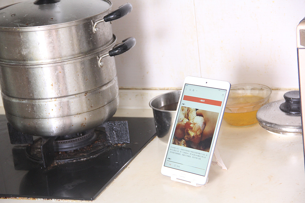 平板脏了不需要清洁剂就能干净,平板太脏了该怎样洗干净