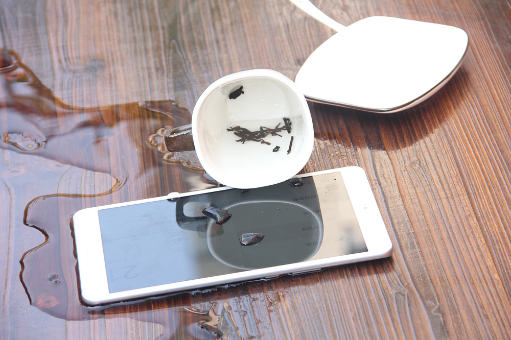 平板脏了不需要清洁剂就能干净,平板太脏了该怎样洗干净