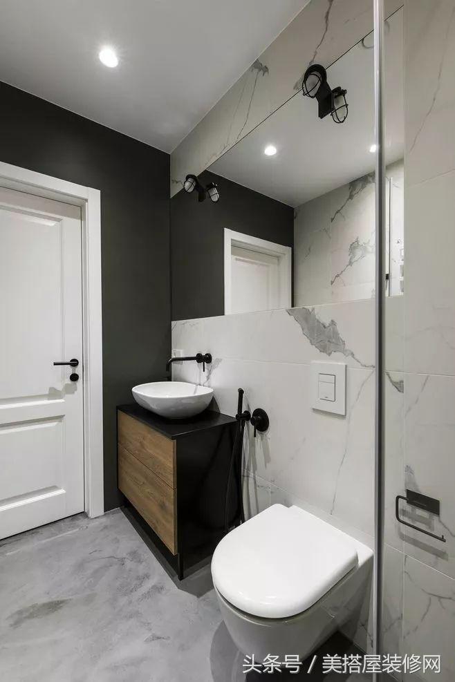 卫生间木门发霉怎么补救,卫生间的木门套会不会受潮腐烂