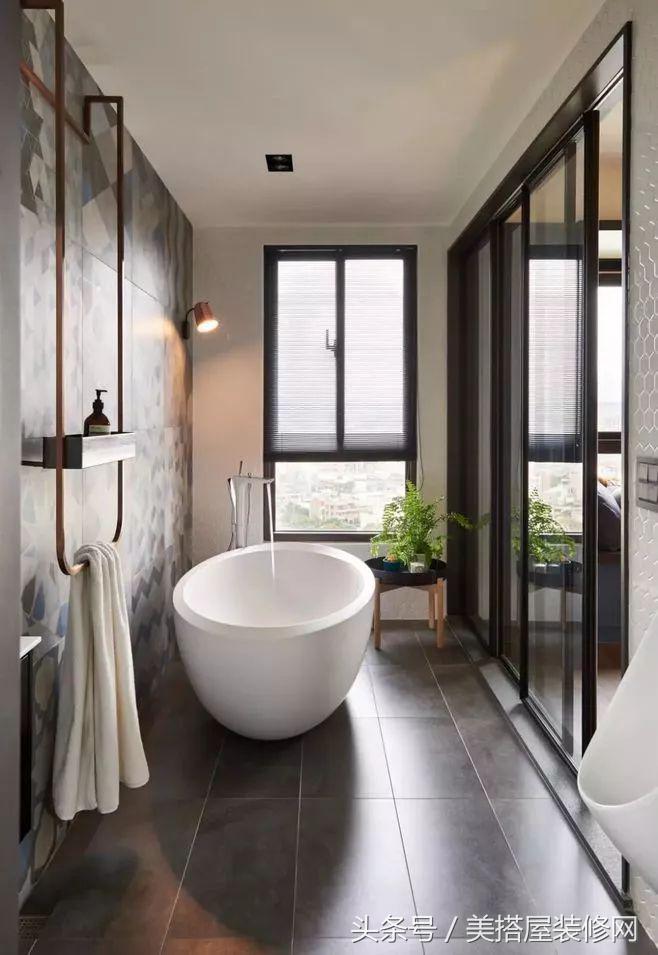 卫生间木门发霉怎么补救,卫生间的木门套会不会受潮腐烂