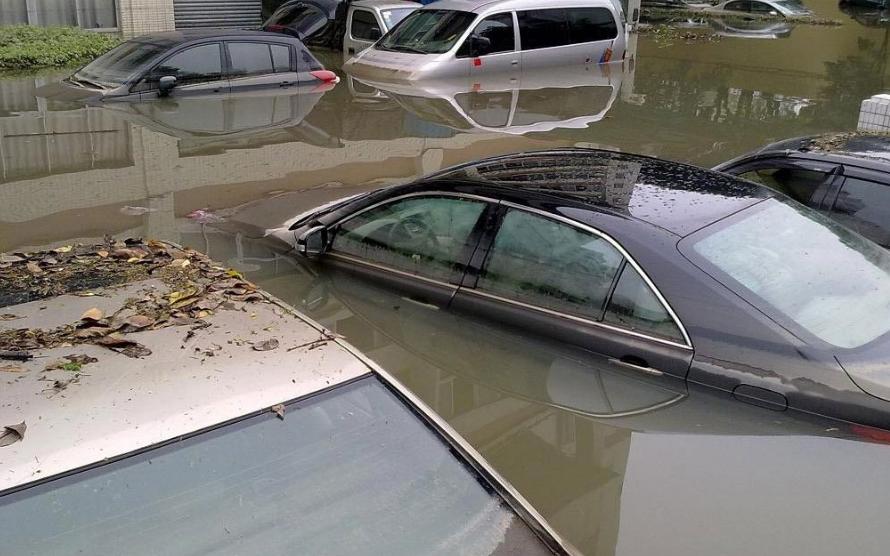 保时捷boxster为什么二手这么贵,买二手保时捷boxster注意事项