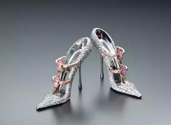 中国大量进口国外产品,外国商品大量涌入中国的后果