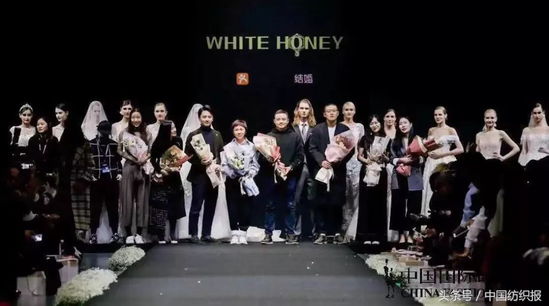 时装周邀请函模板,时装周邀请函简短内容