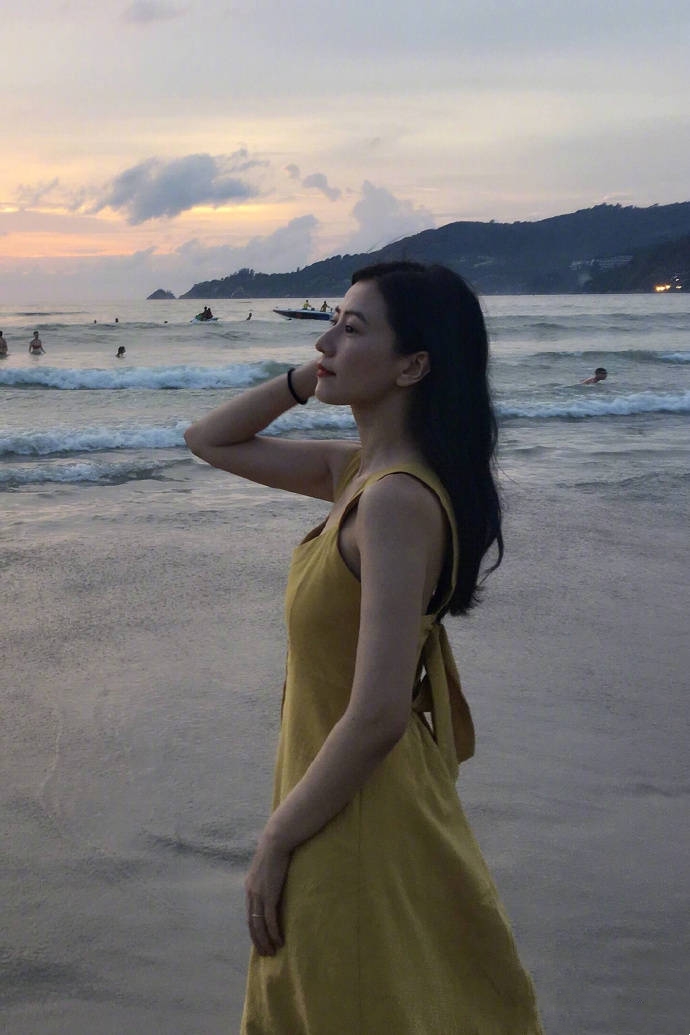 高圆圆发型最新短发怎么剪,高圆圆短发低马尾慵懒发型