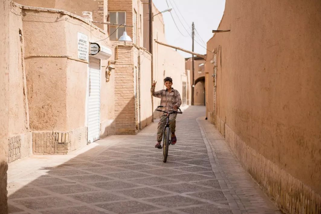 中国护照去哪里免签或者落地签,中国护照免签落地签要给钱吗