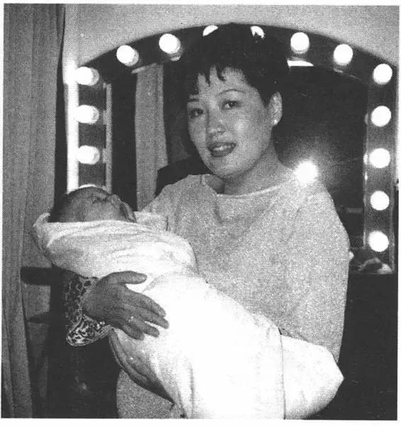 看完李咏写的《女儿法图麦·李》，泪奔！