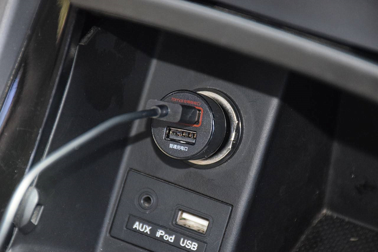 雾霾天气空气净化器,车载除雾霾空气净化器