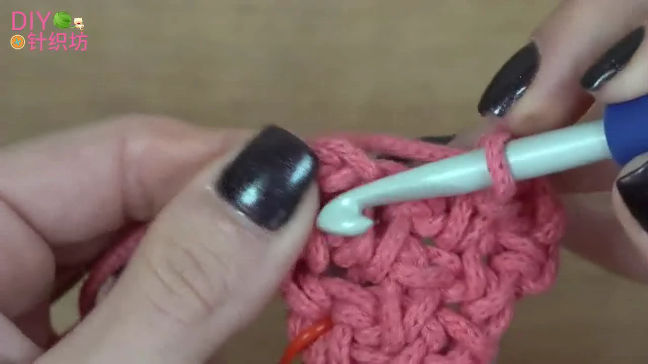 钩针编织三角围巾教程,钩针编织三角围巾视频教程