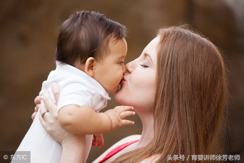 为什么宝宝尿尿变红色了,宝宝小便处红了怎么处理