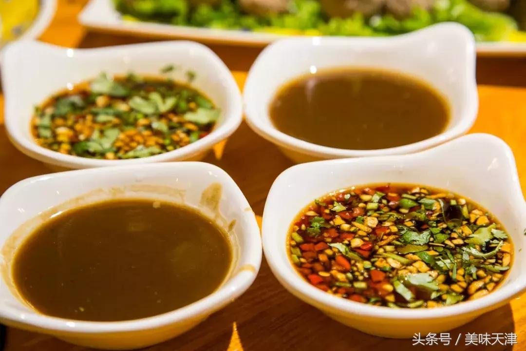 排队上千人的火锅店,单日排队8万人的火锅