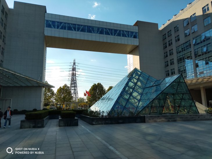 努比亚双摄旗舰曲面屏,努比亚x双屏测评