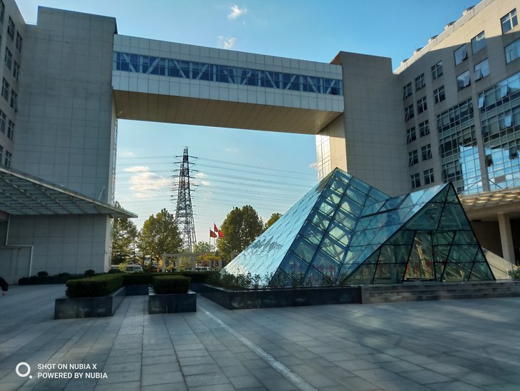 努比亚双摄旗舰曲面屏,努比亚x双屏测评