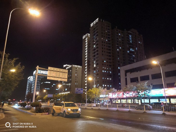 努比亚双摄旗舰曲面屏,努比亚x双屏测评