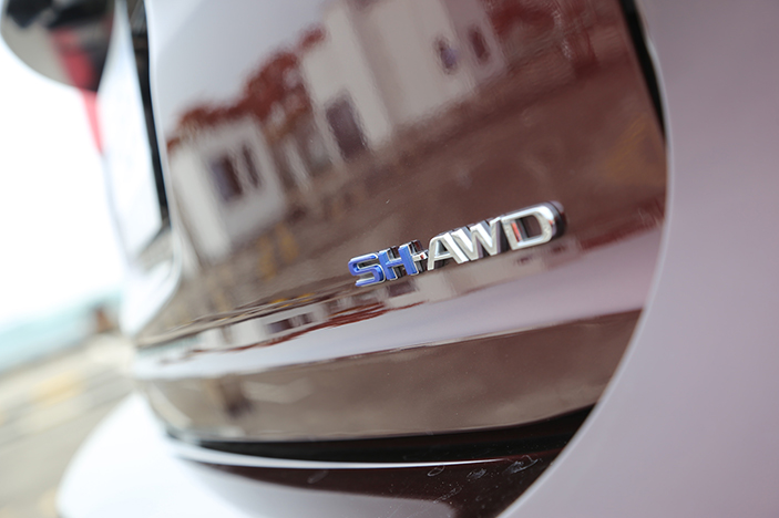 边开边聊试驾讴歌rdx,讴歌mdx驭弯乐趣篇