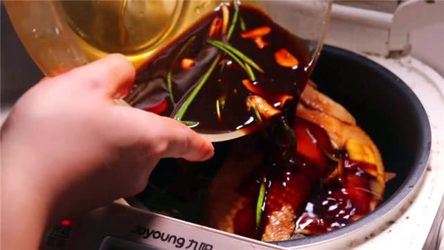 普通电饭锅怎么煮鸡,电饭锅煮鸡粥怎样做