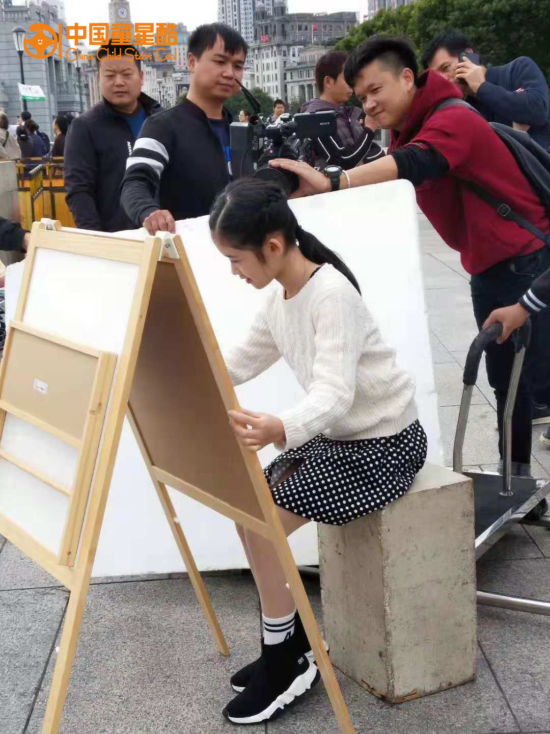 童星酷演员太疯狂，不到三个月再拍新片，颜值实力看得见！