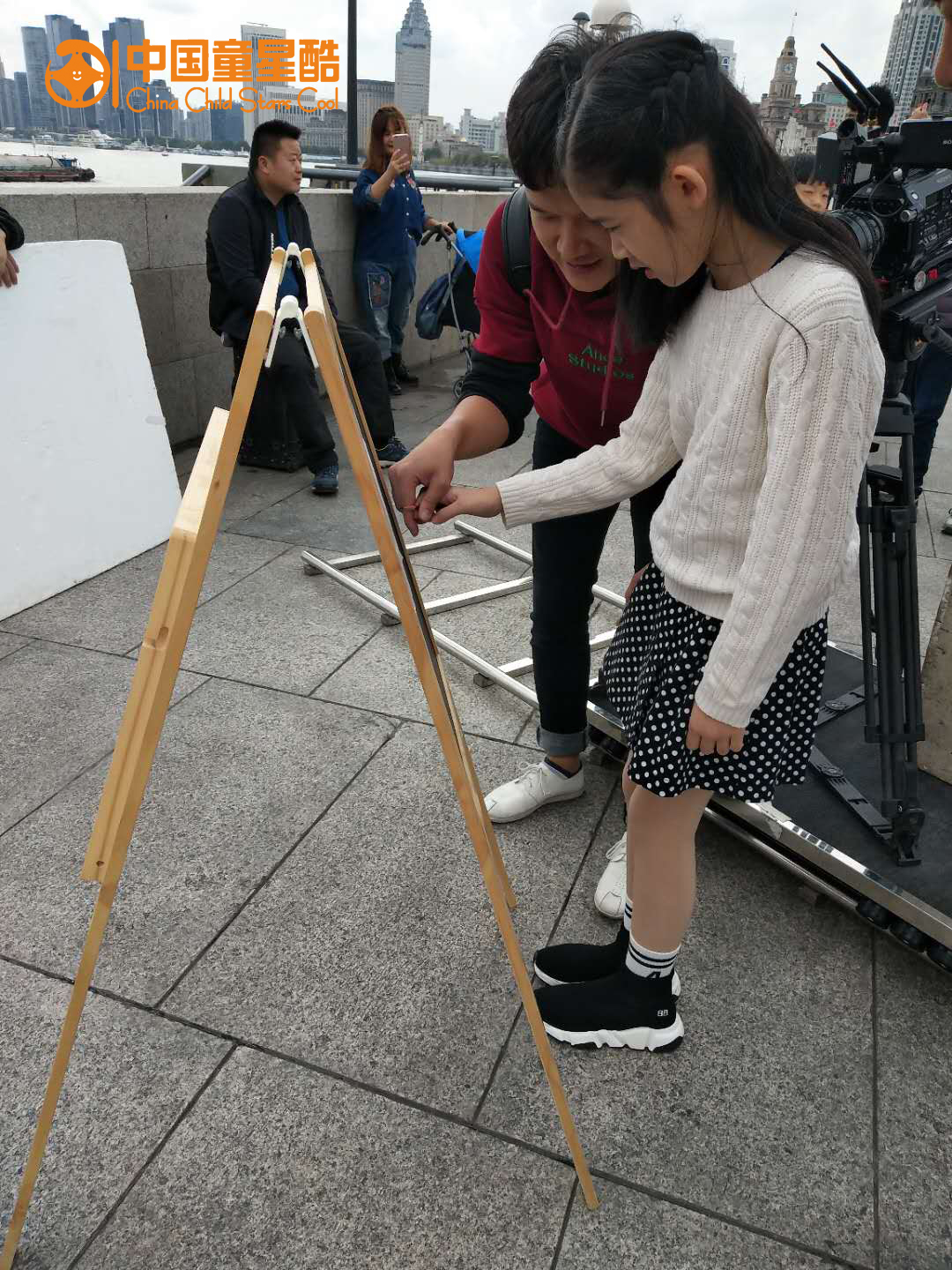 童星酷演员太疯狂，不到三个月再拍新片，颜值实力看得见！