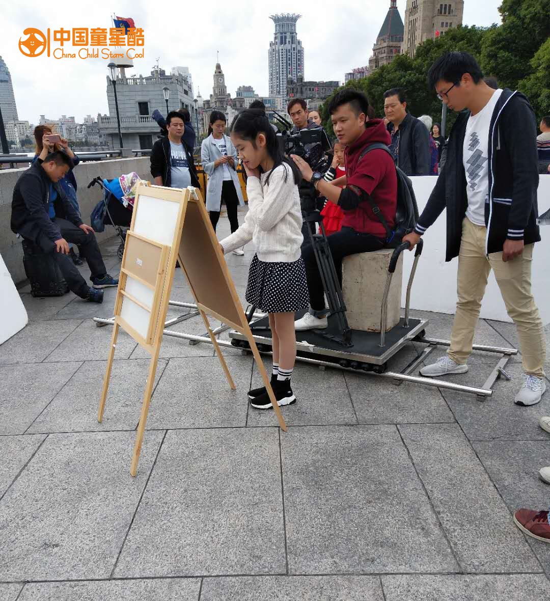 童星酷演员太疯狂，不到三个月再拍新片，颜值实力看得见！