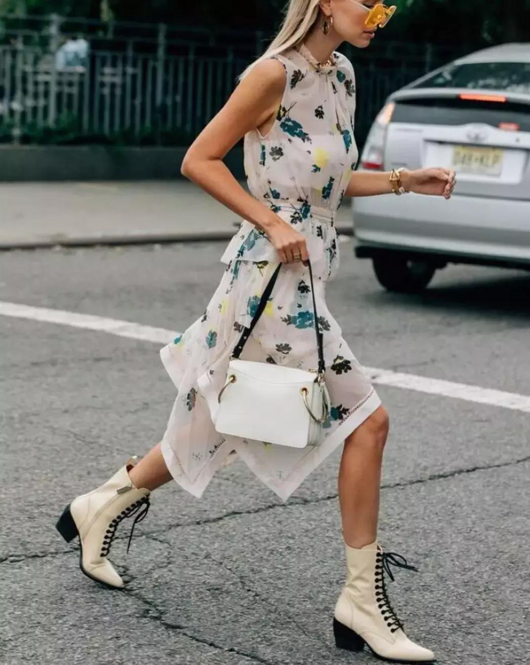 这个冬天的靴子,5款人气短靴时髦好看穿着又舒适