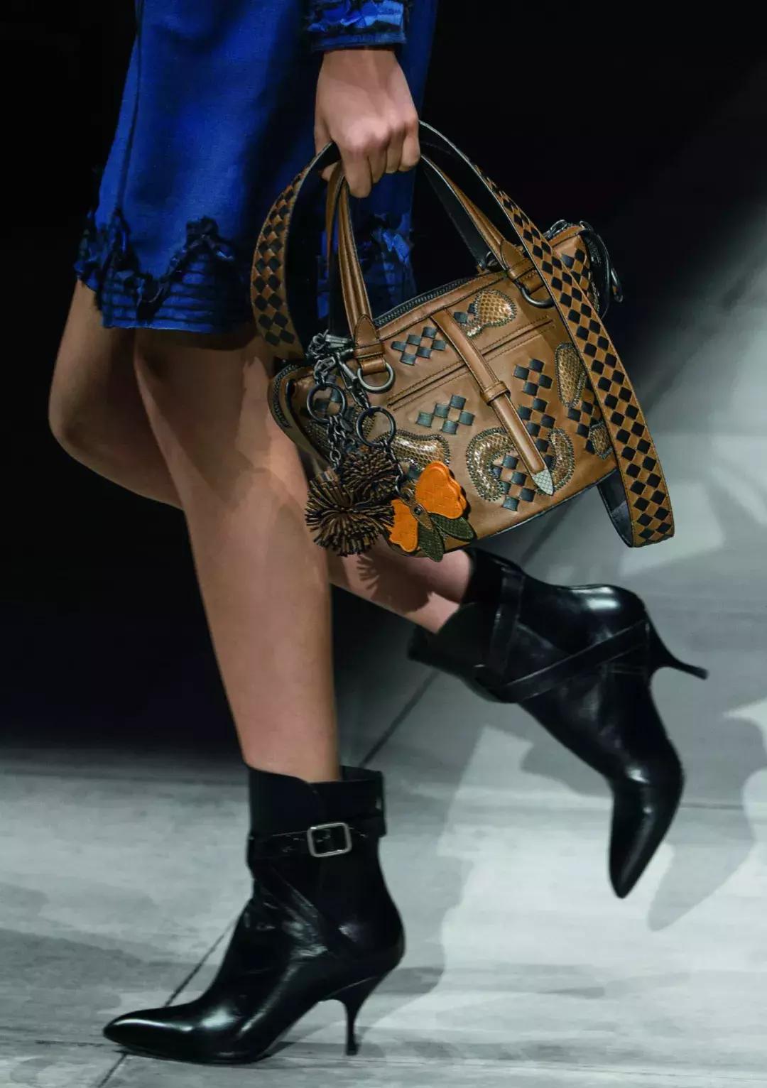 这个冬天的靴子,5款人气短靴时髦好看穿着又舒适