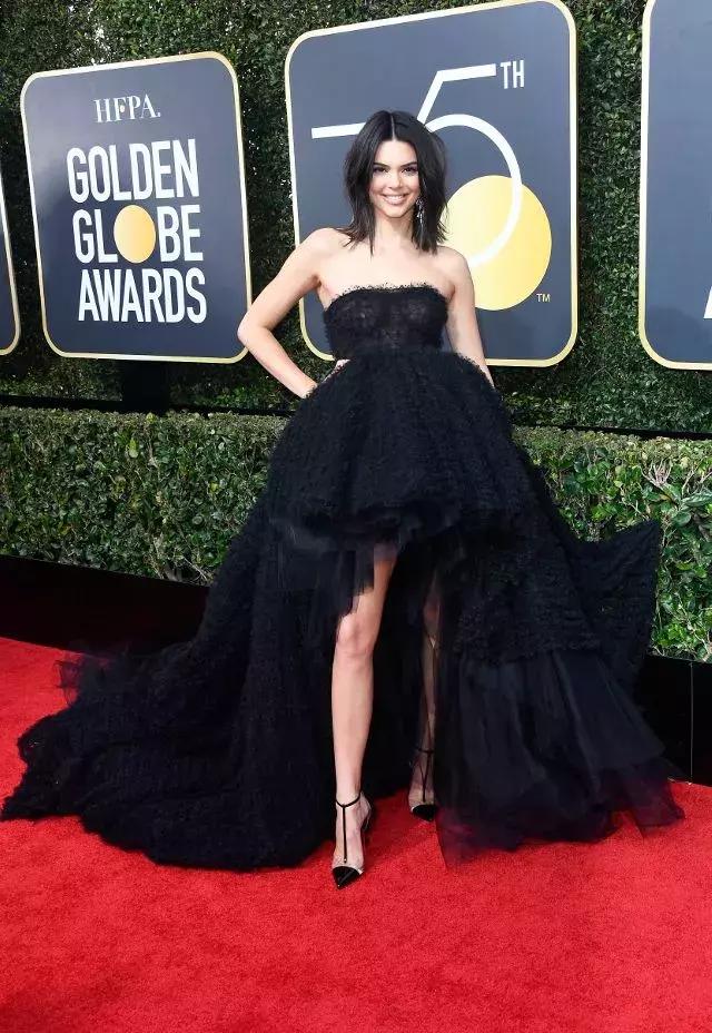 这个冬天的靴子,5款人气短靴时髦好看穿着又舒适