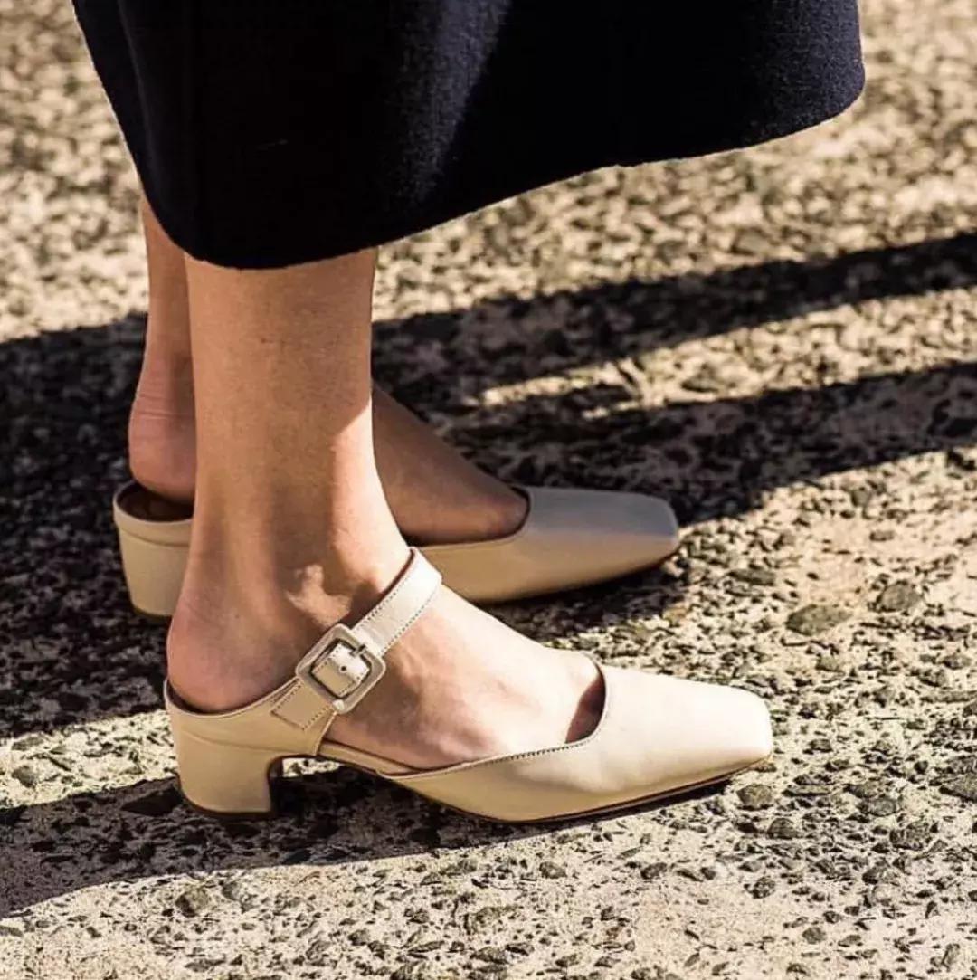 这个冬天的靴子,5款人气短靴时髦好看穿着又舒适