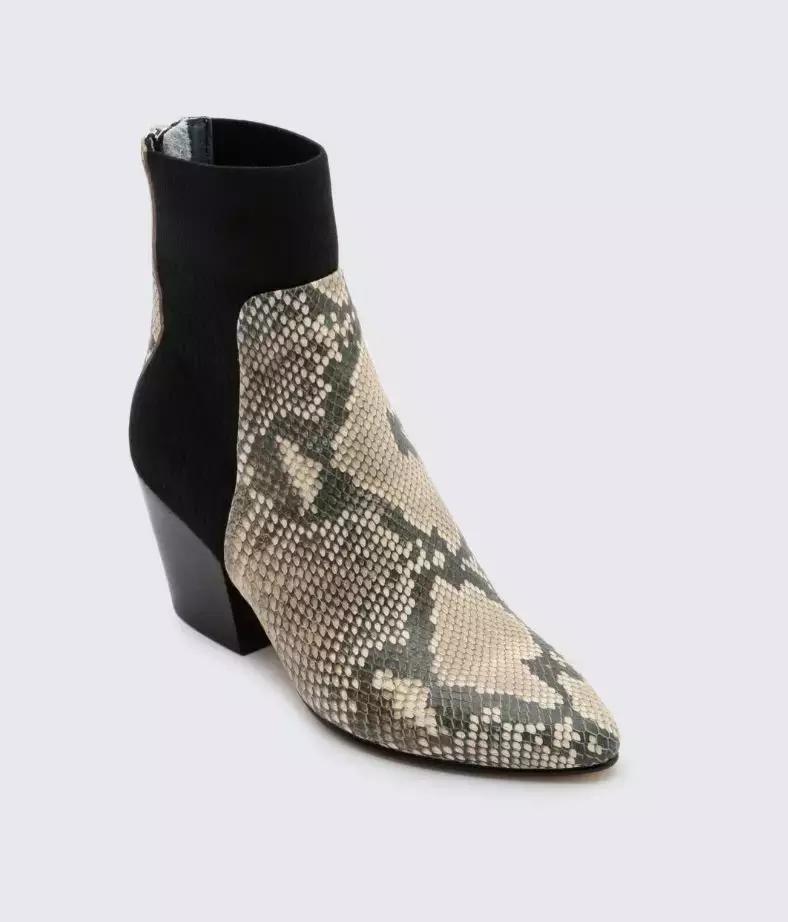 这个冬天的靴子,5款人气短靴时髦好看穿着又舒适