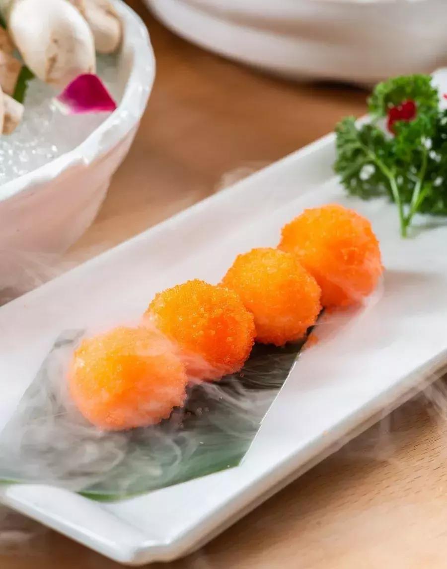 逆天！魔都这家“火锅界Cartier”按身高差打折，差的越多越便宜